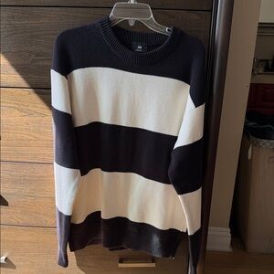 H&M Men's Bold Black and White Striped Crewneck Sweater